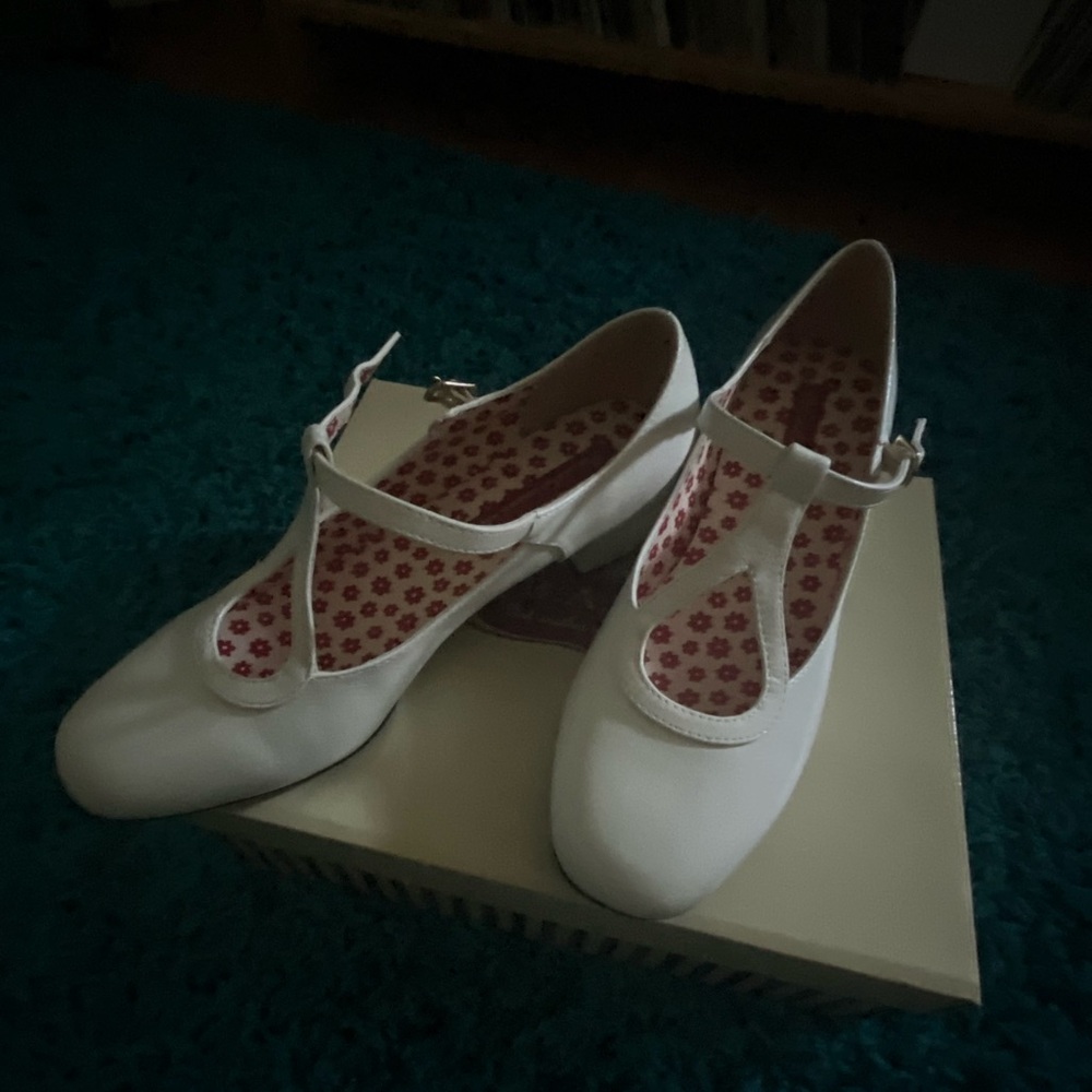 NEW B.A.I.T. Footwear Mary janes - Picture 8 of 8
